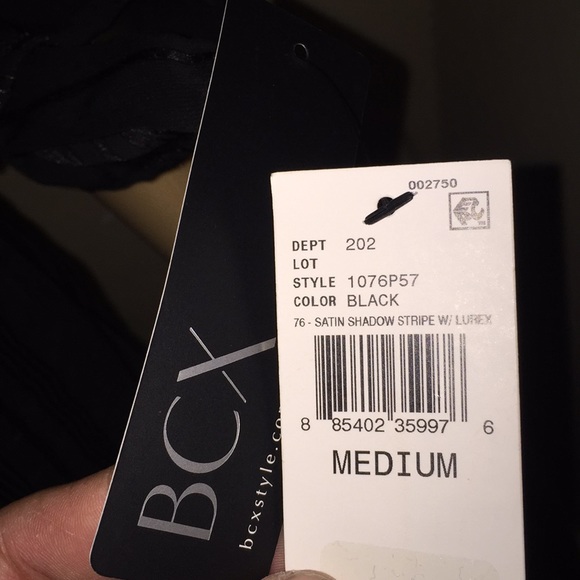 🎉🎊RUFFLE CUFF KEYHOLE TOP😍💥 - Picture 7 of 8